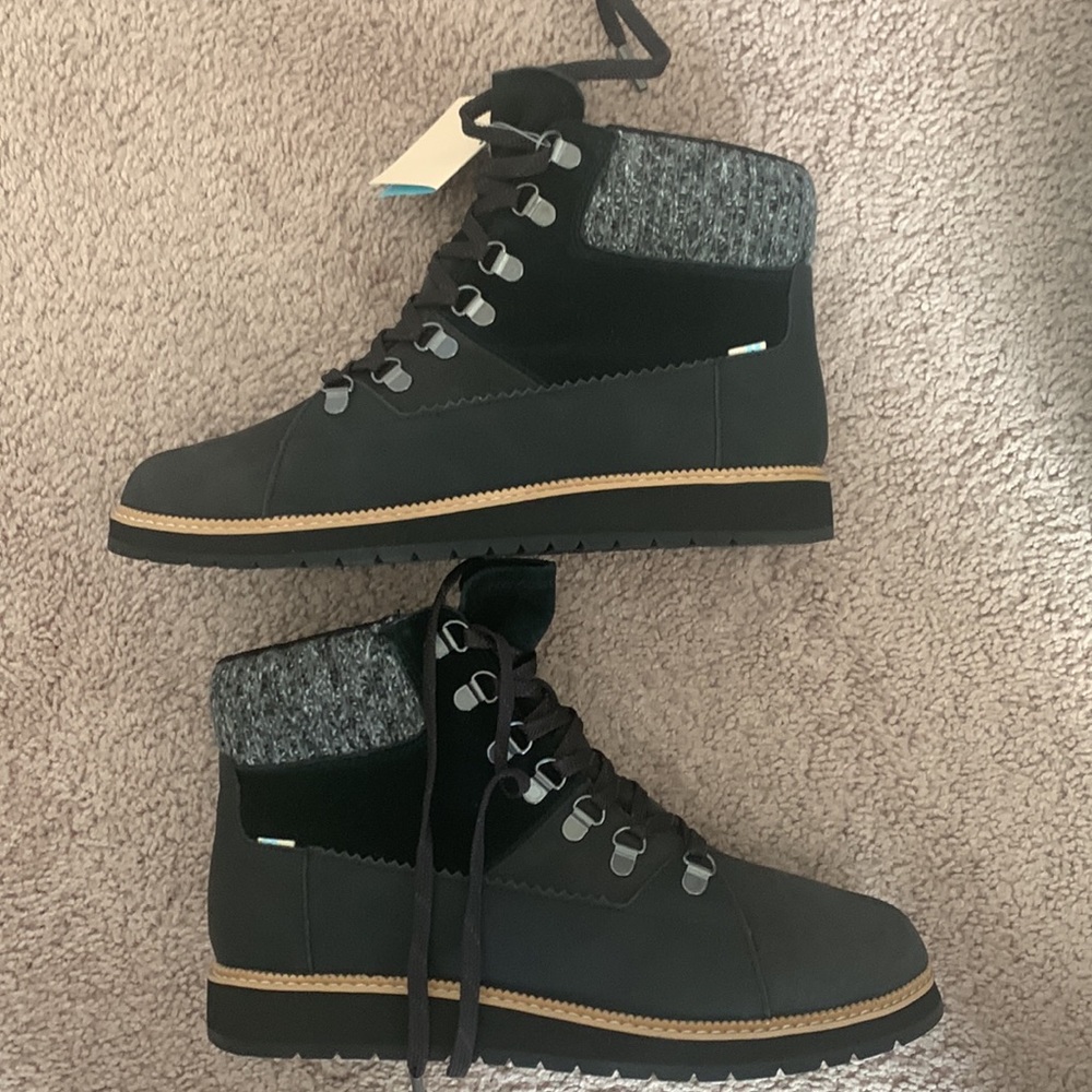 Brand new never been worn Toms Mesa waterproof tie bootie